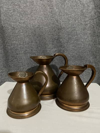 #vintage Queen Victoria era jugs#100years old#antique#old items