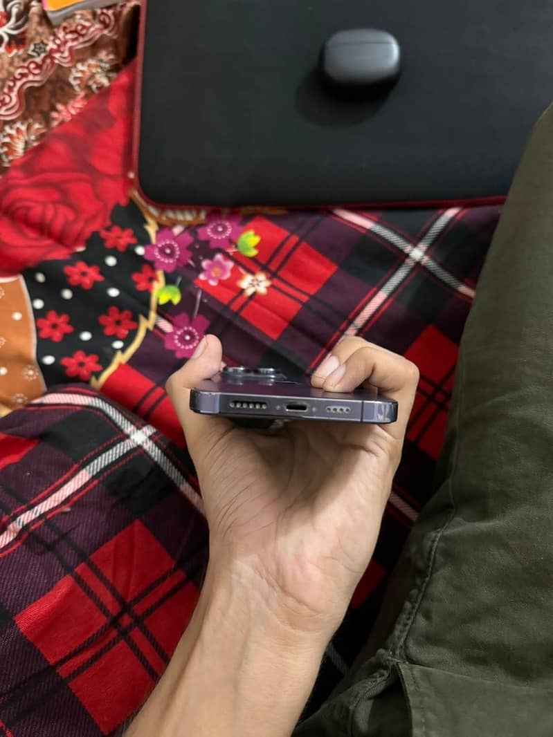Apple iPhone 14 Pro Max 4