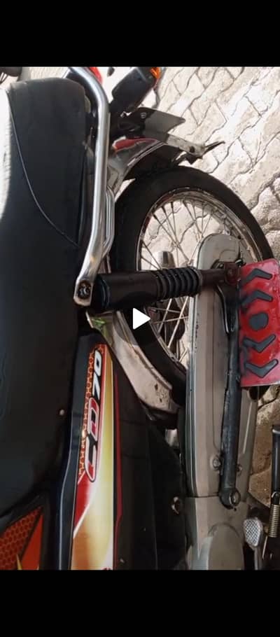 2009 model bike 10 by 7 condition engine 10 by 10 ha