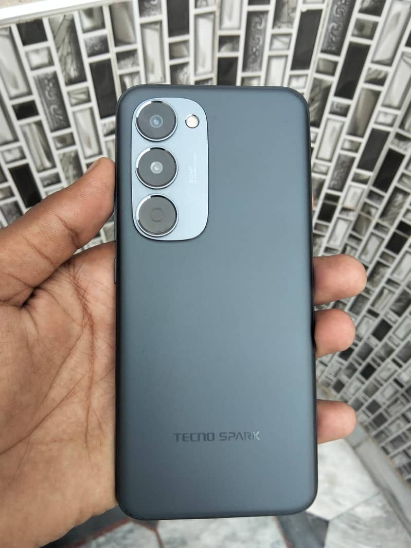 Tecno spark 40 Pro plus 5