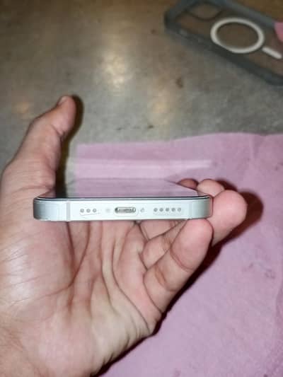Apple iPhone 14