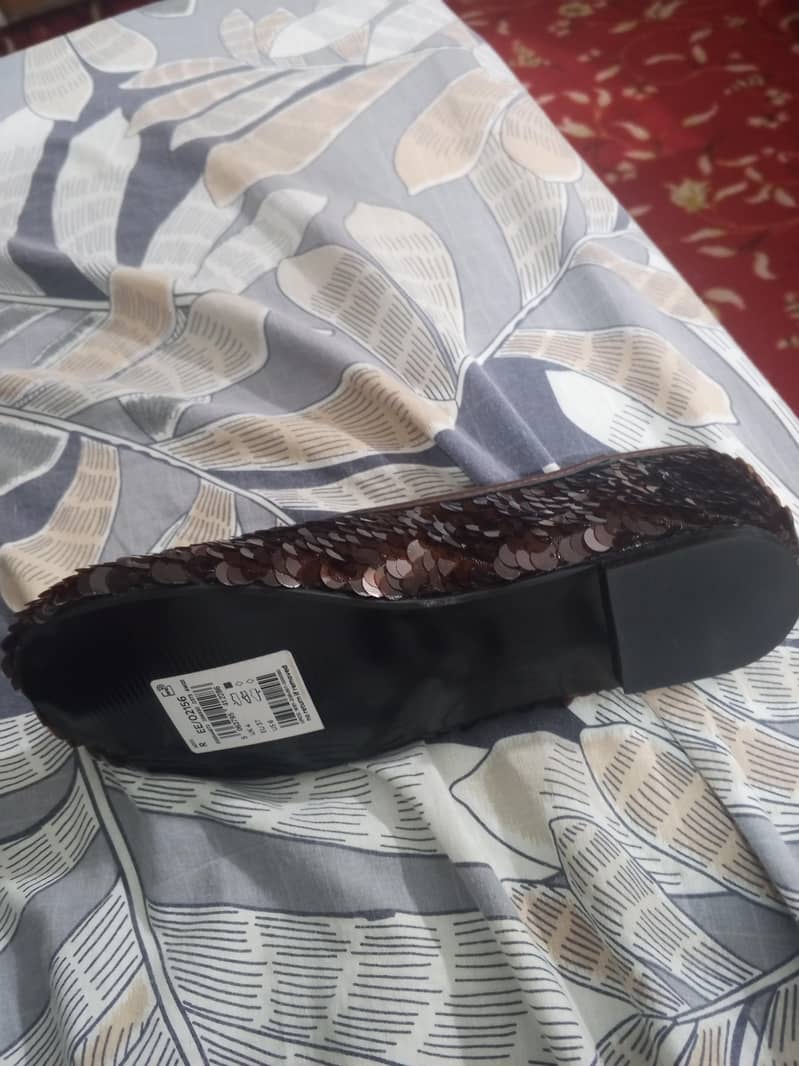 NEW UK 7