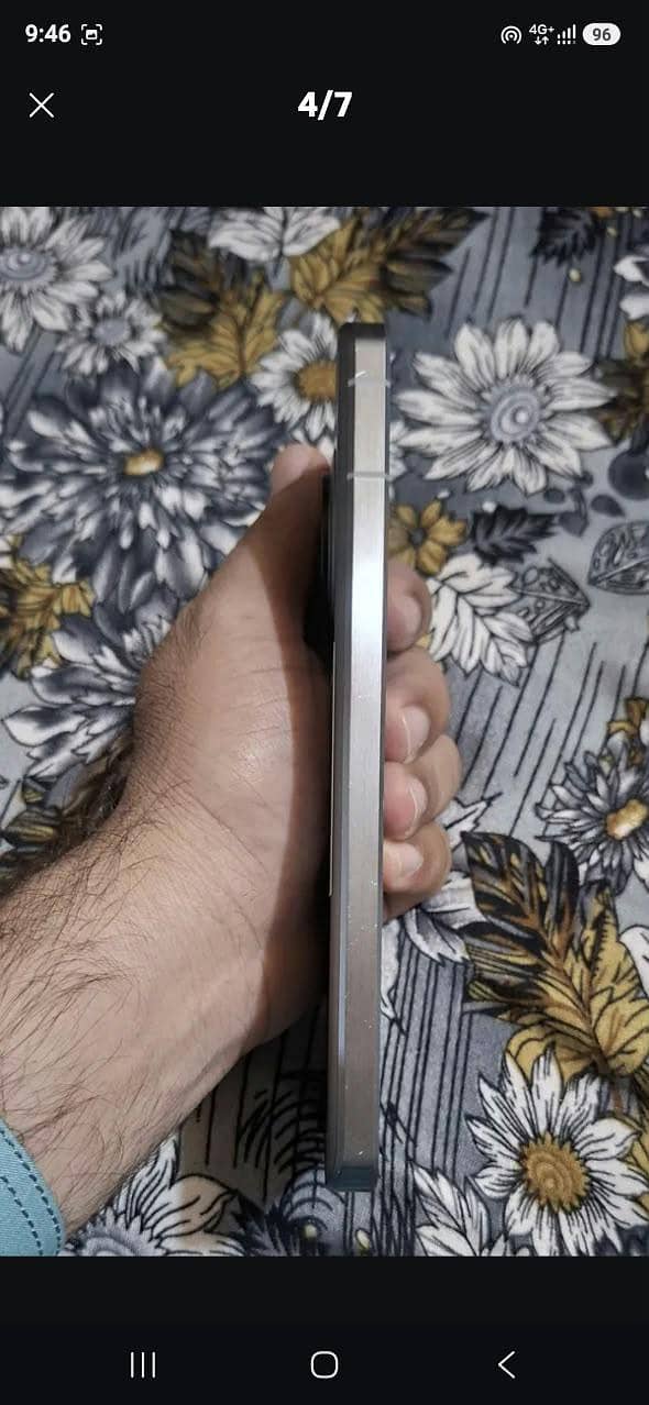 Sharp Aquos R7 4