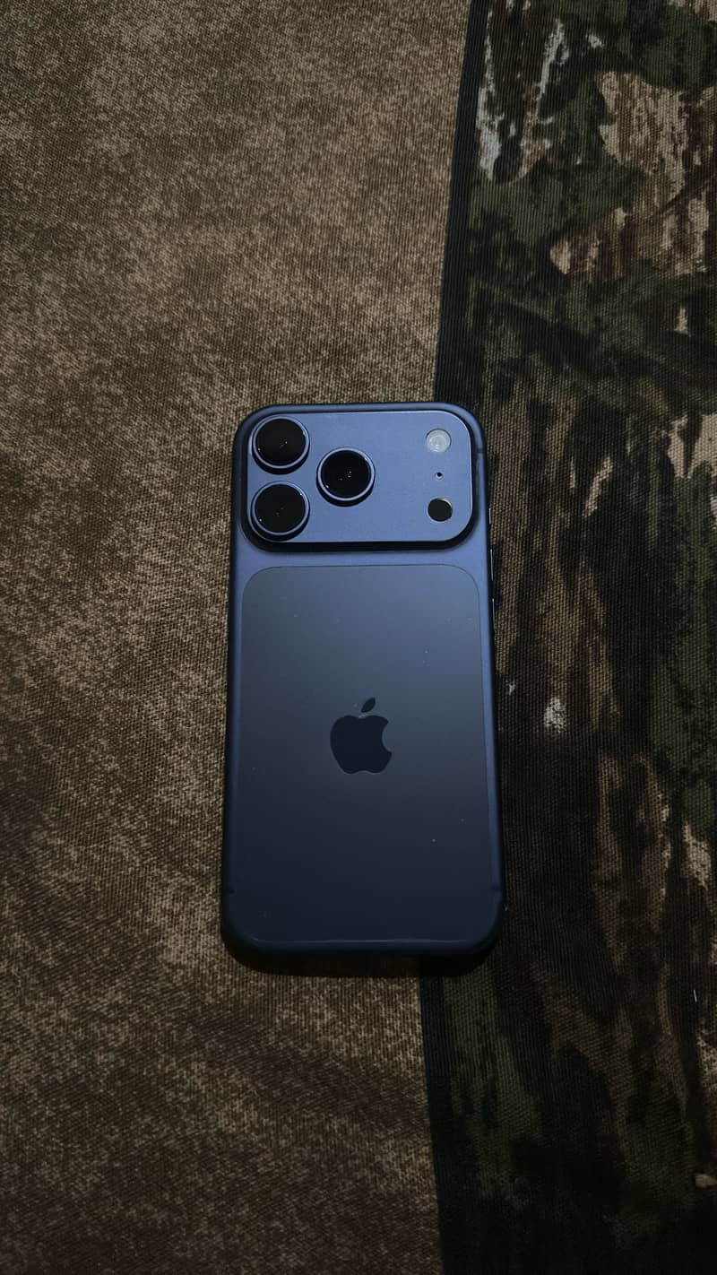 Apple iPhone 17 Pro 0