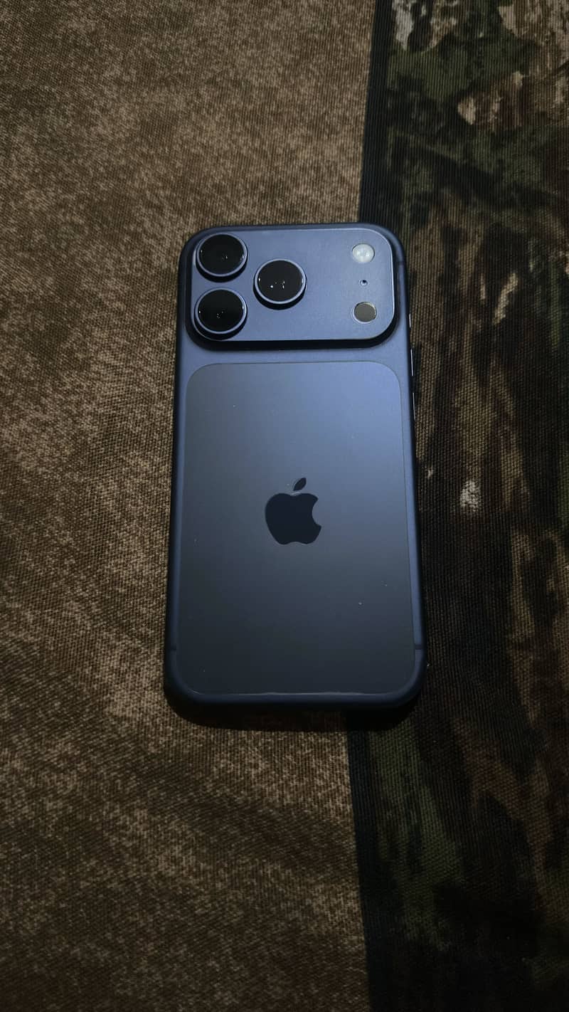 Apple iPhone 17 Pro 1