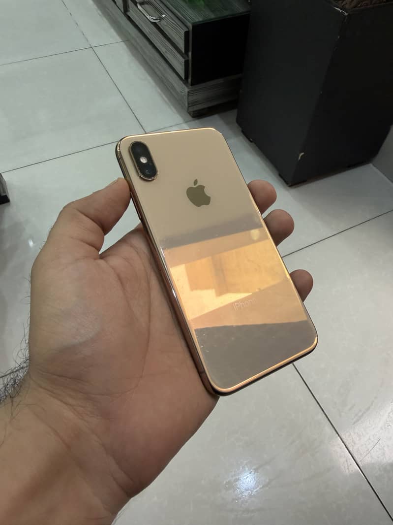 iPhone XS 6