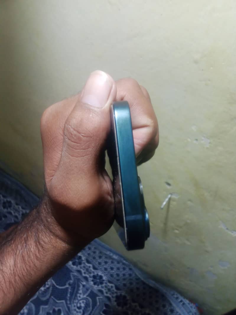 Apple iPhone 14 1