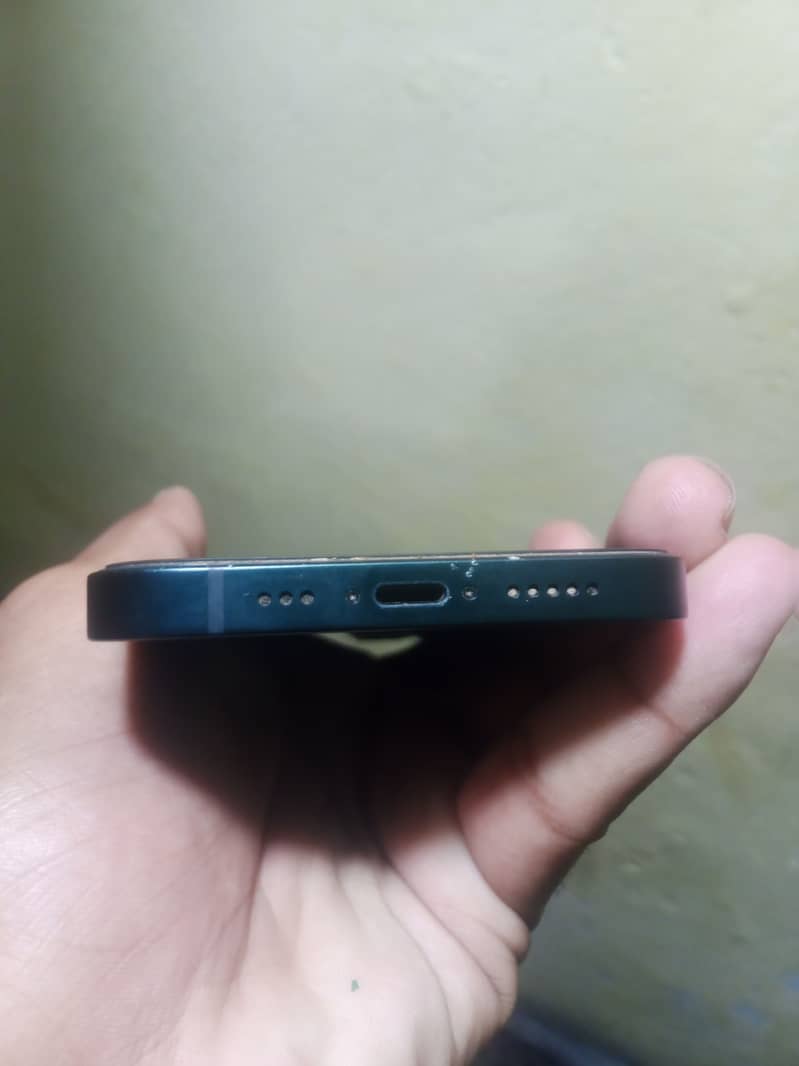 Apple iPhone 14 5