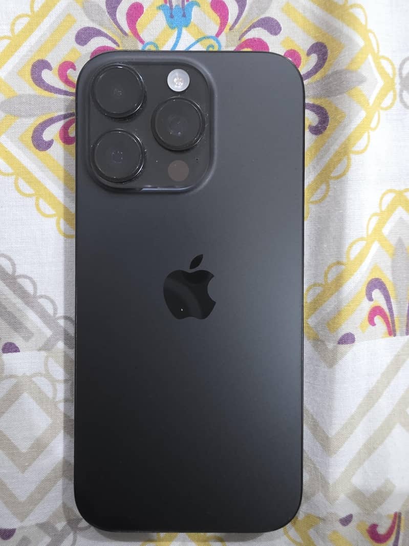 Apple iPhone 16 Pro 0