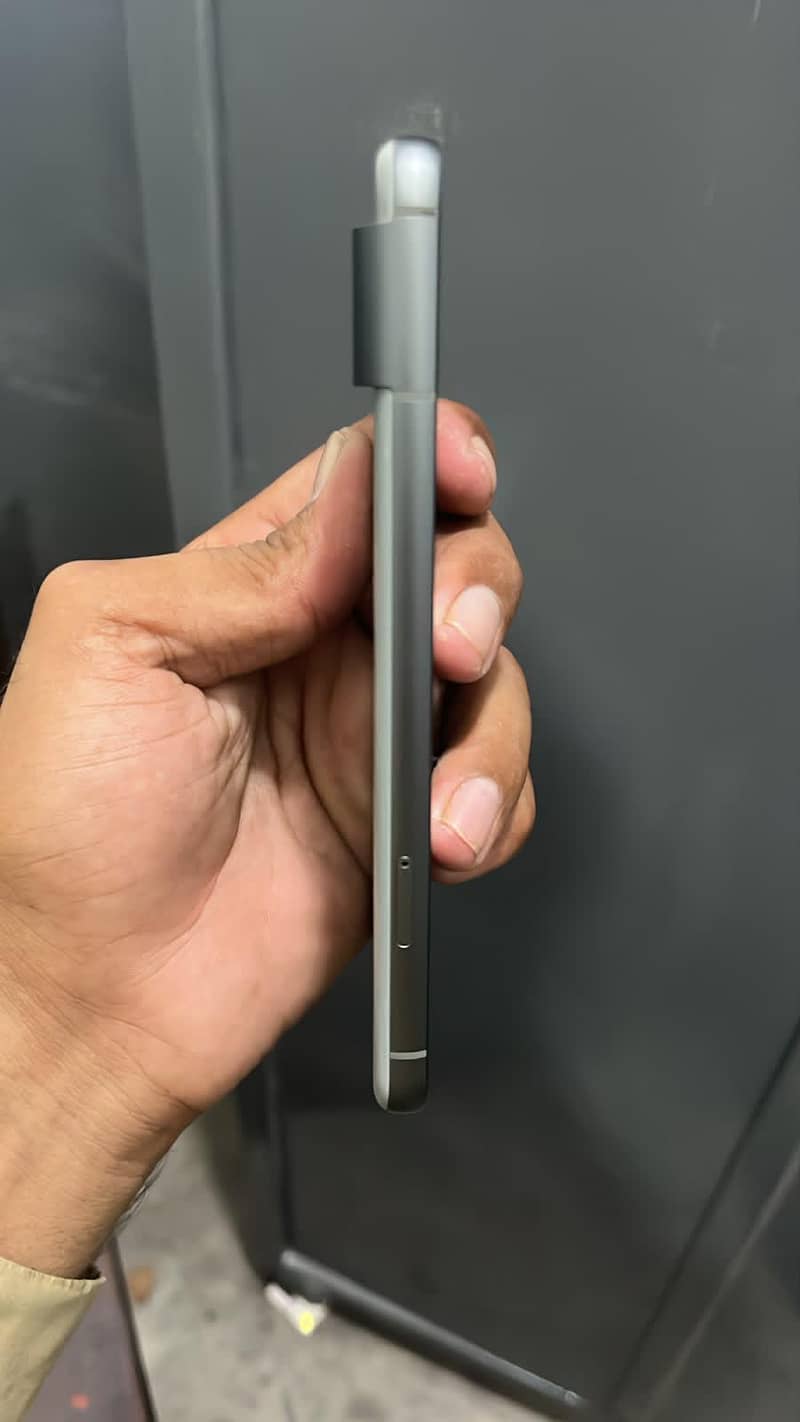 Google Pixel 8 1