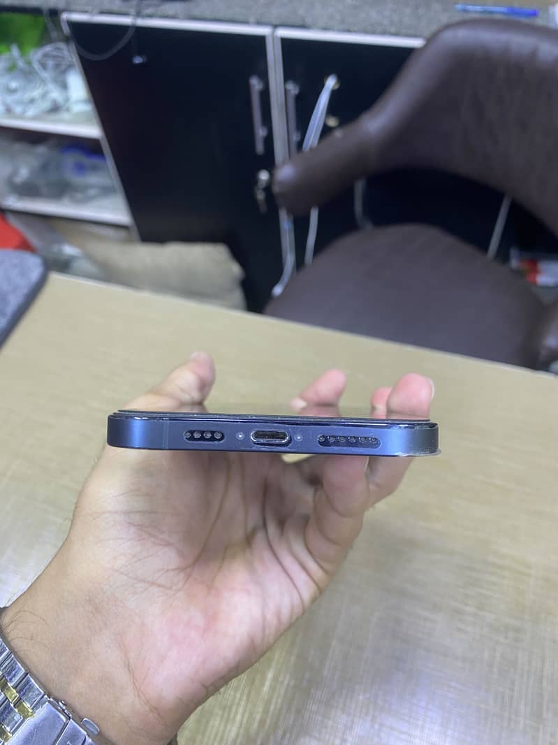 Apple iPhone 12 Pro Max 2