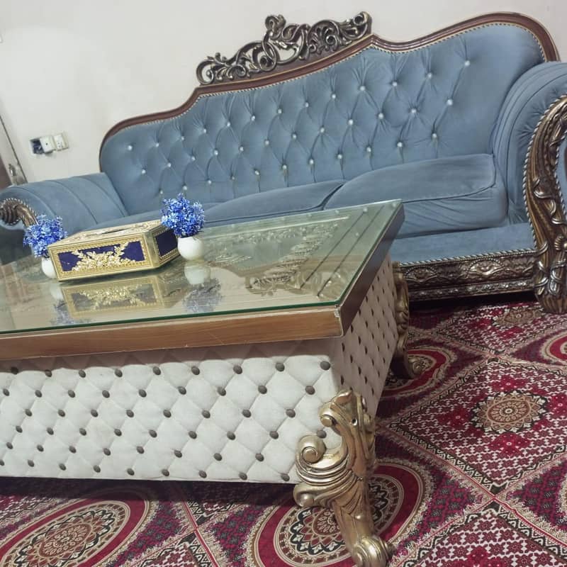 luxury sofa 0