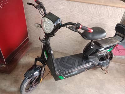 YF Future Scooty for sale all good