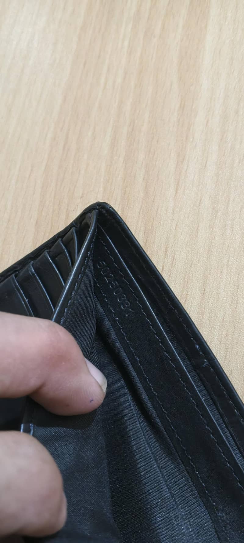 preloved Hugo boss Authentic wallet ( coded) 5