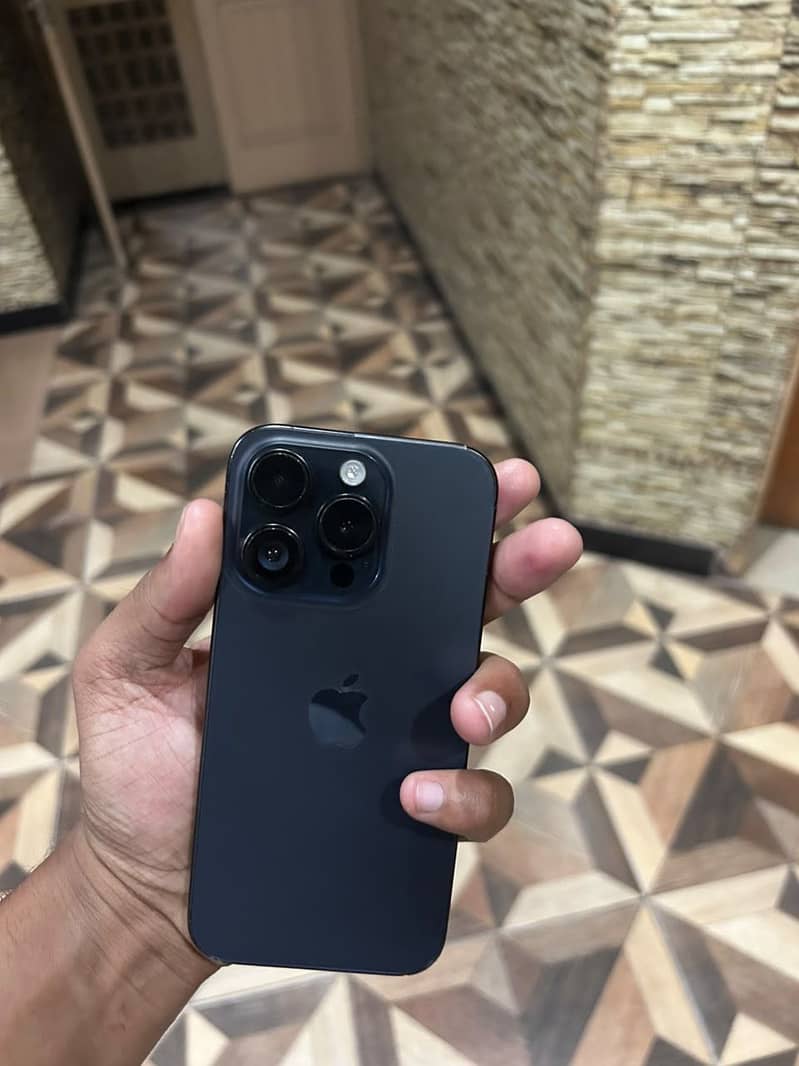 Apple iPhone 15 Pro 1