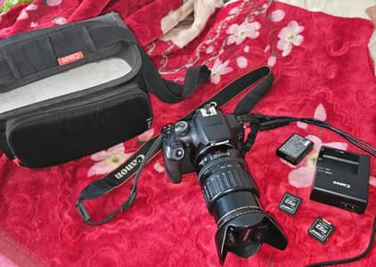 canon EOS 2000D