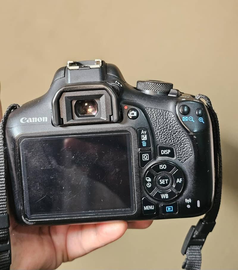 canon EOS 2000D 6