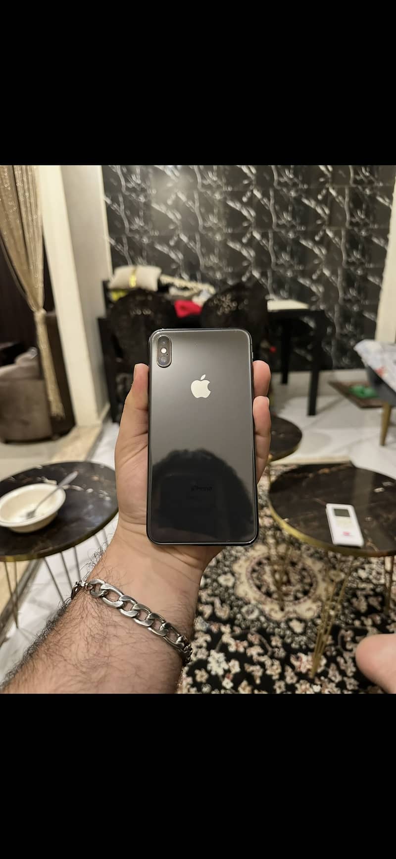 Apple iPhone XS Max 1