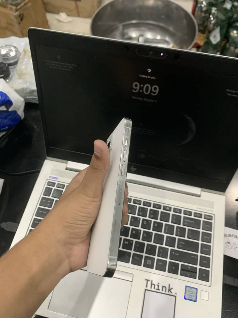 Apple iPhone 13 Pro 2