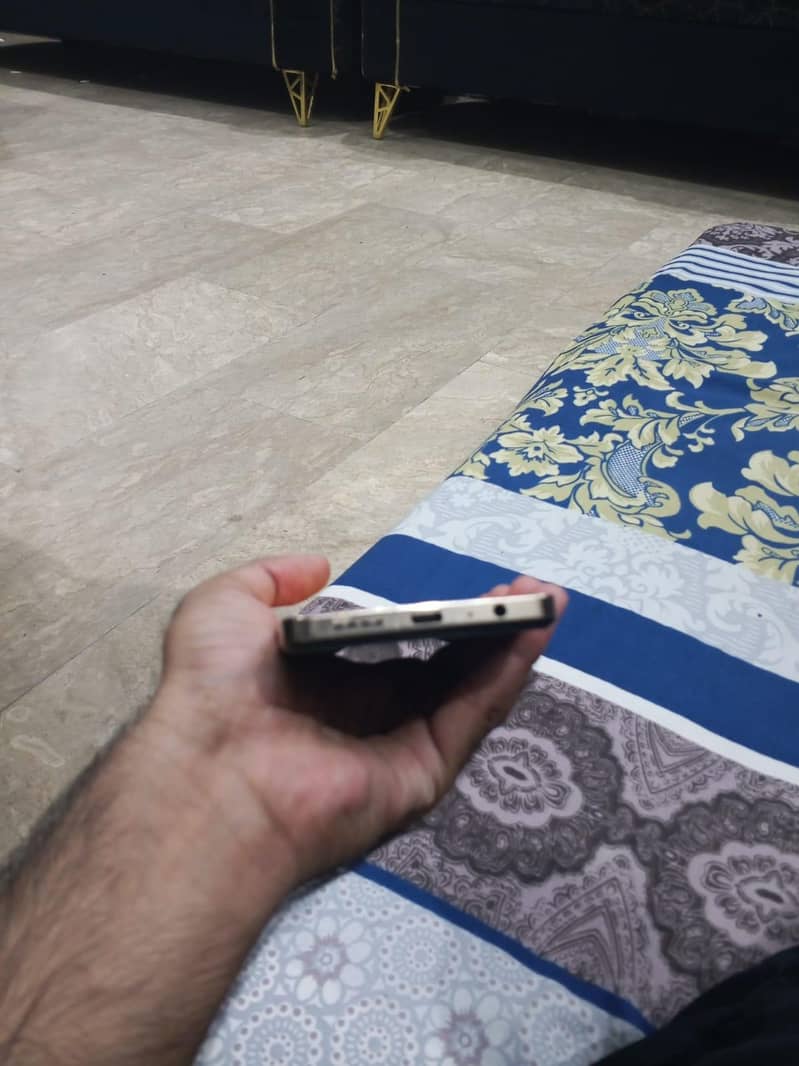 Infinix Note 30 5