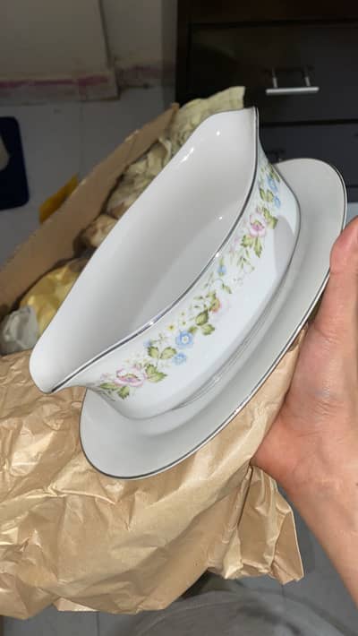 Royal court, Made in japan, original crockery 100 n above set