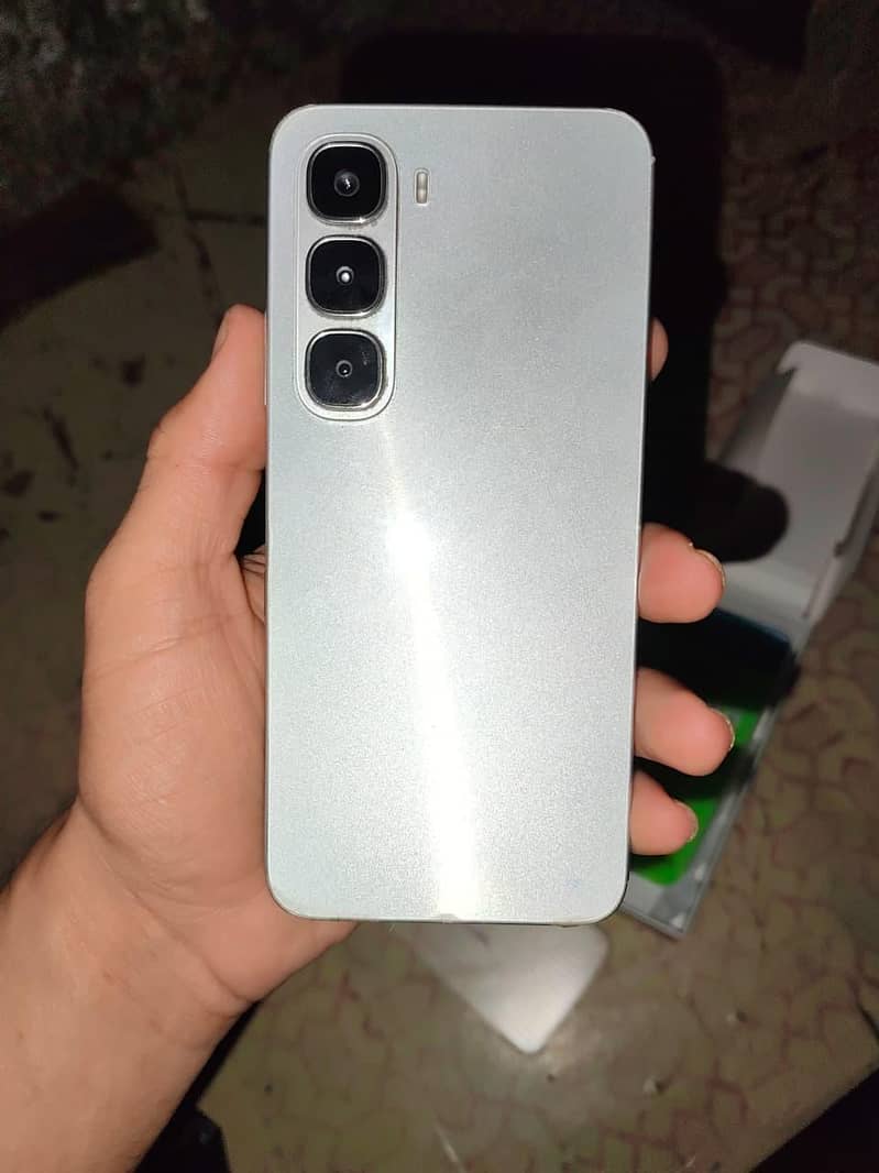 infinx Hot 60i 1
