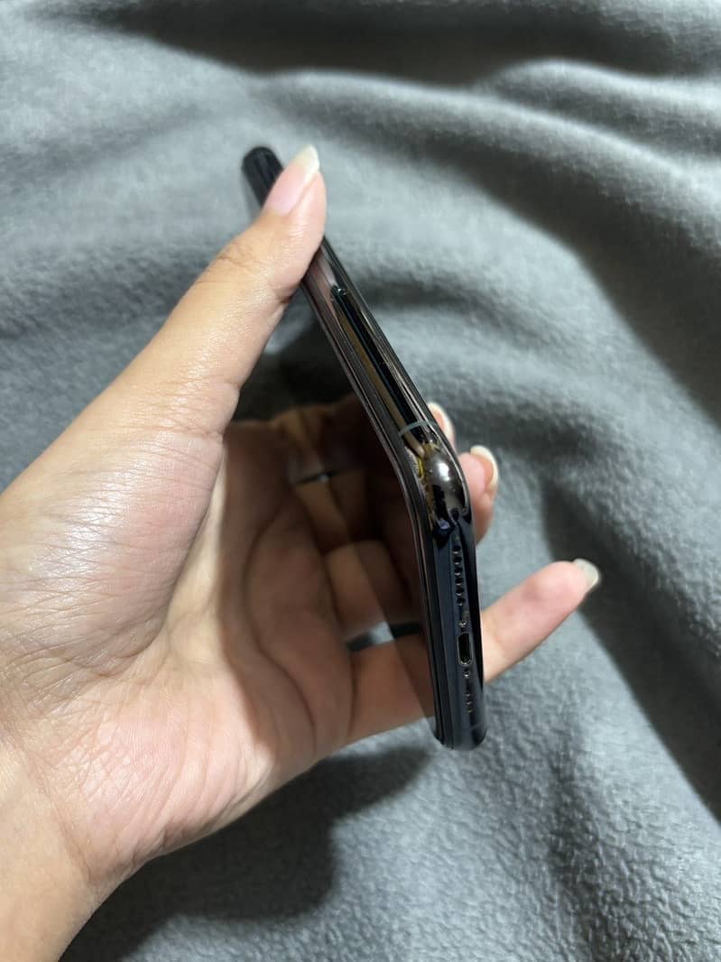 Apple iPhone 11 Pro 1