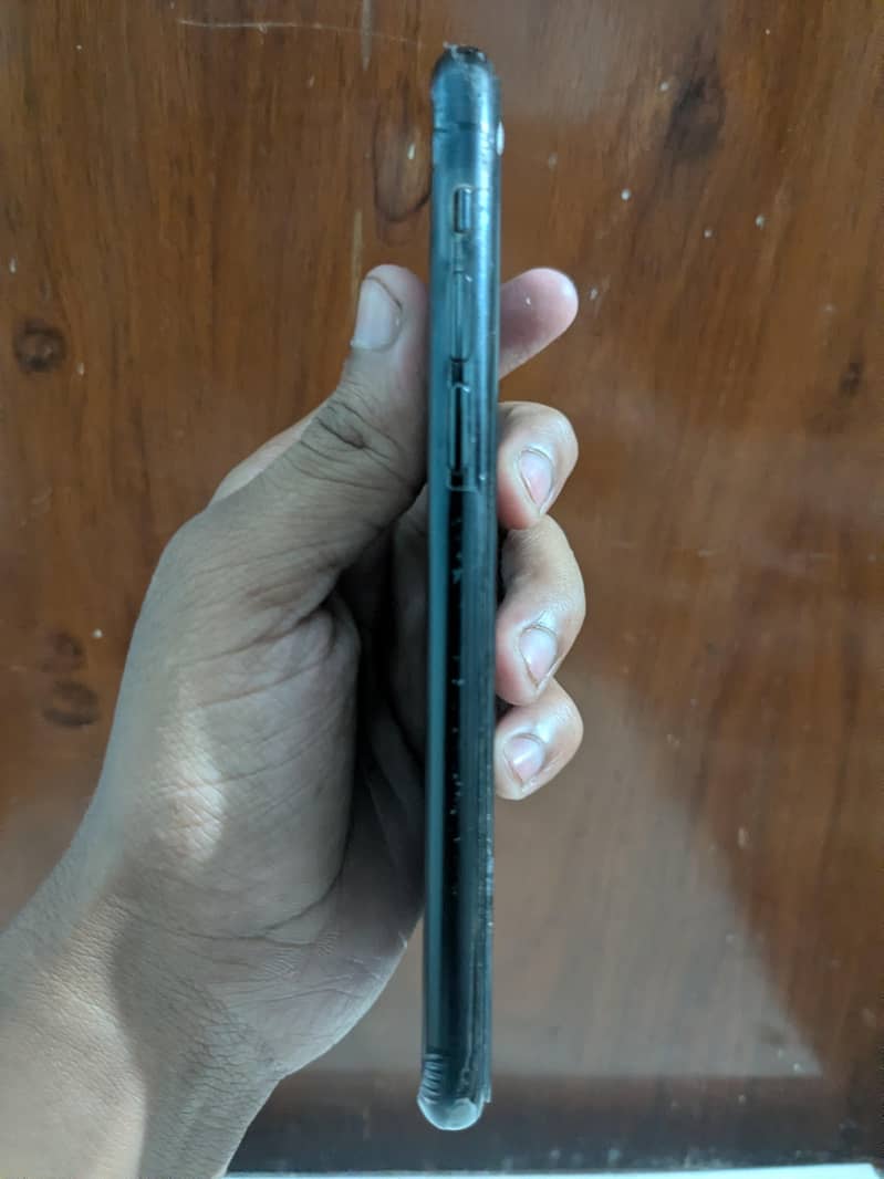 Apple iPhone 11 Pro 2