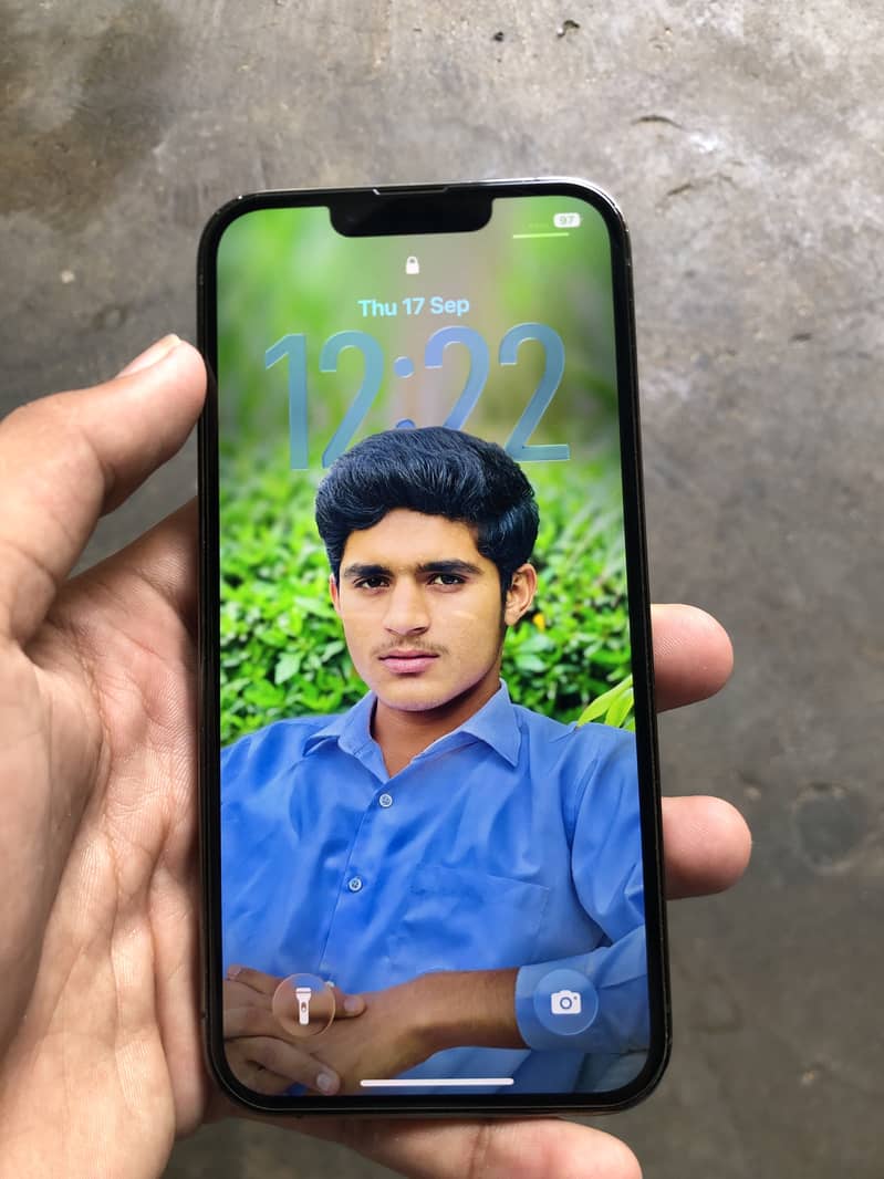 Apple iPhone 13 Pro 4