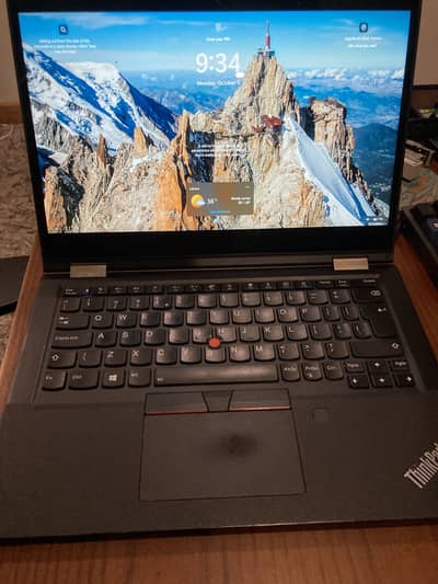 Lenovo thinkpad x390 yoga 8gb 256gb i5 8th gen