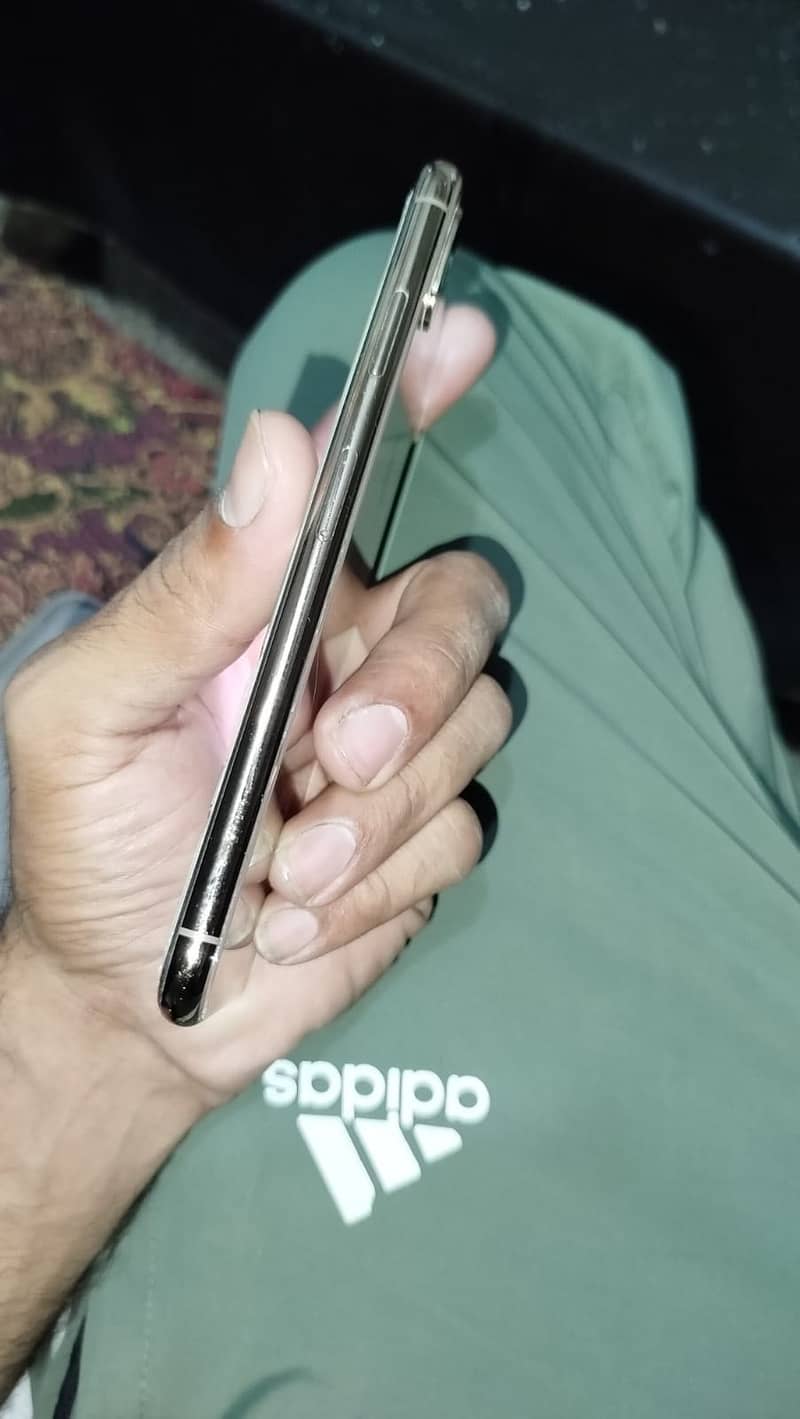 iphone xs max 2