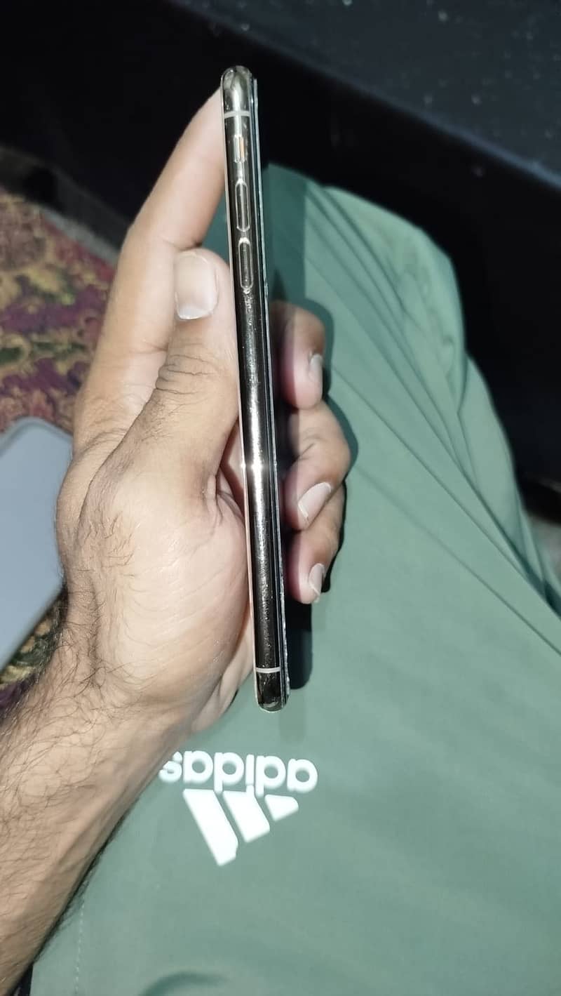 iphone xs max 3