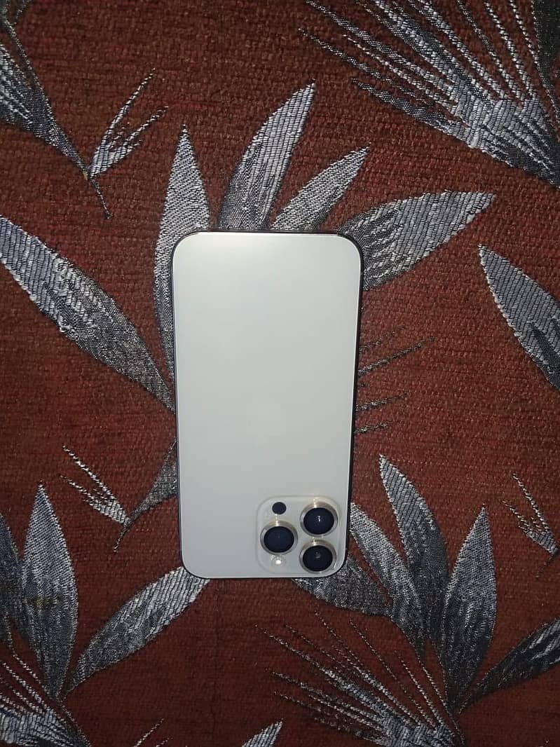 Apple iPhone 14 Pro Max 5