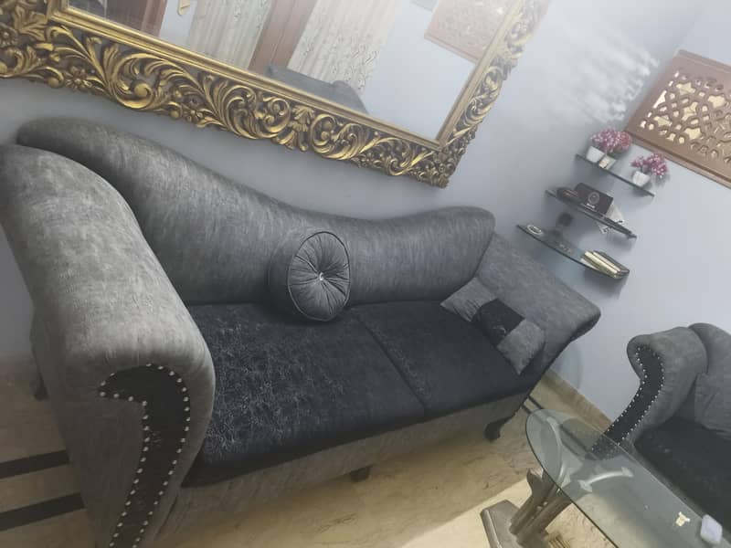 sofa set in perfect condition 0