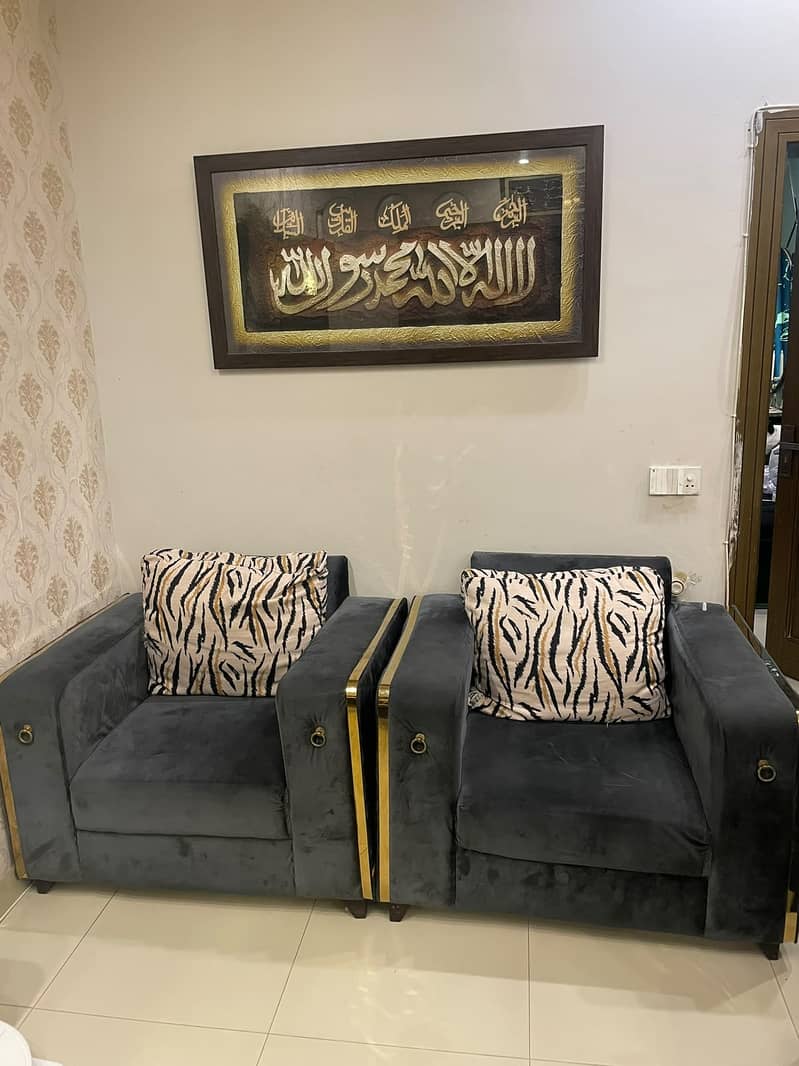Sofa set 0