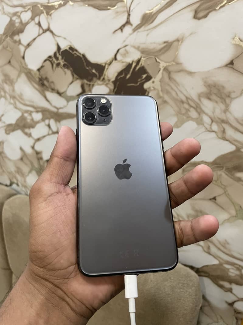Apple iPhone 11 Pro Max 8