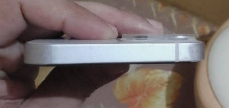 Apple iPhone 13 2