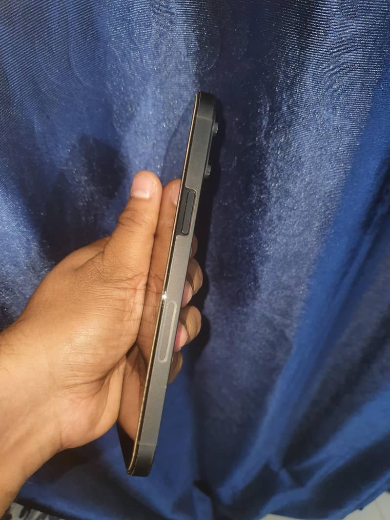 Apple iPhone 14 Pro Max 3