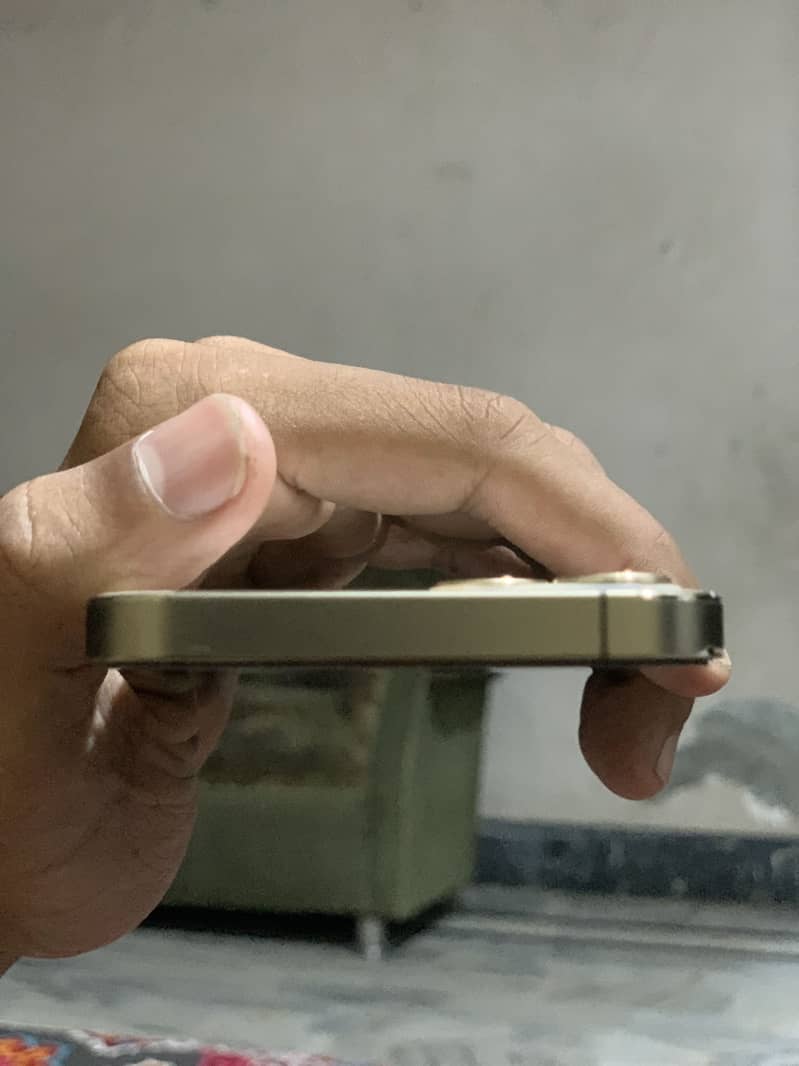 Apple iPhone 12 Pro 2