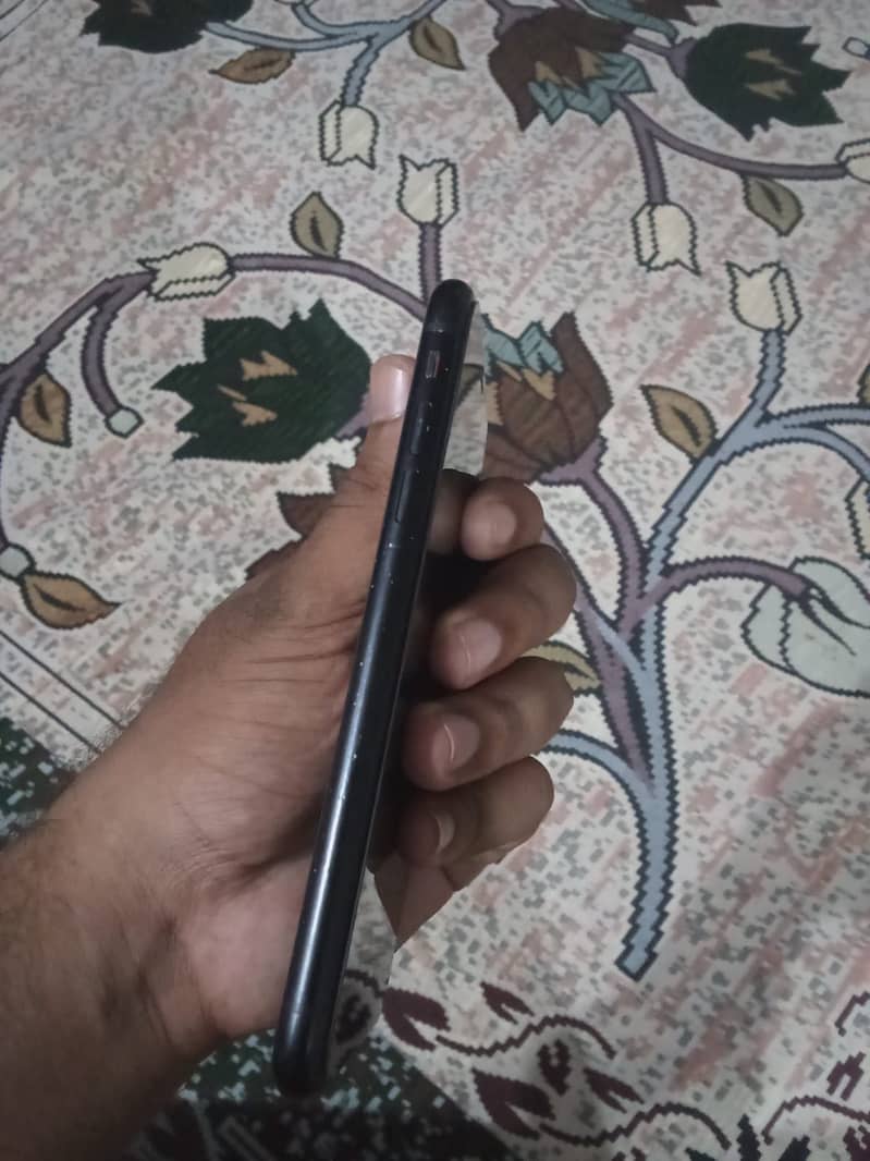 Apple iPhone XR 2
