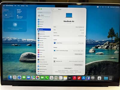 MacBook Air M5 16Gb ram and 512 GB 15 inch