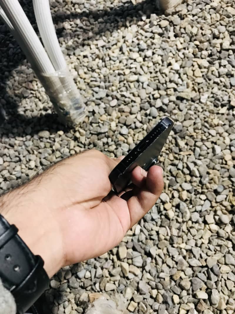 Apple iPhone 14 Pro 2