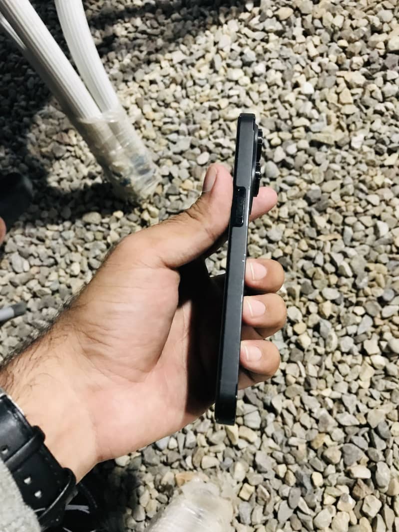 Apple iPhone 14 Pro 3
