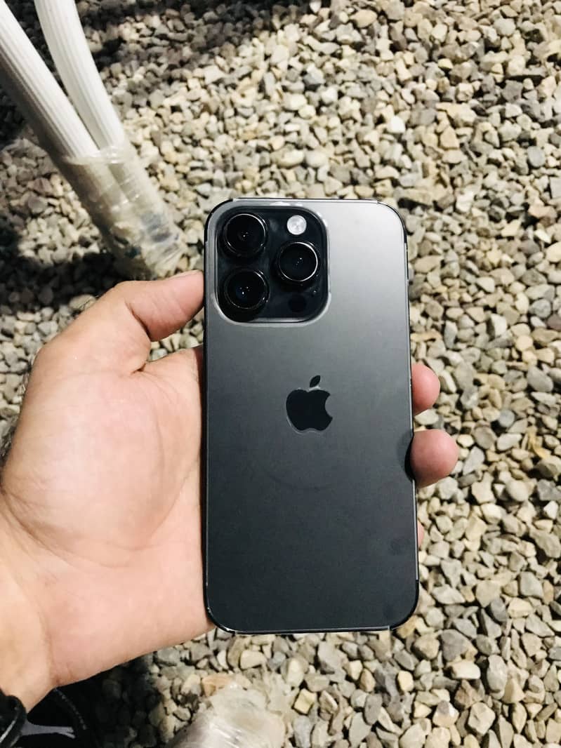 Apple iPhone 14 Pro 4