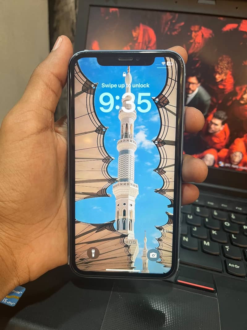 iPhone XR 1