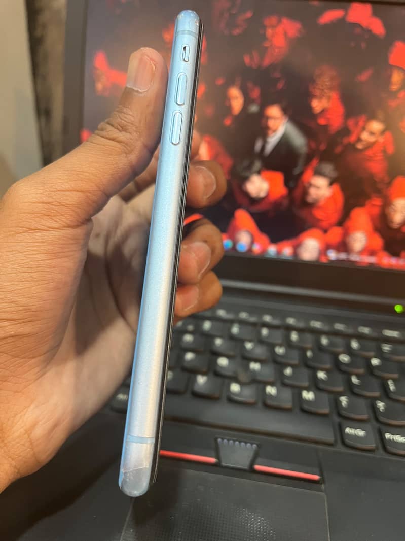 iPhone XR 5