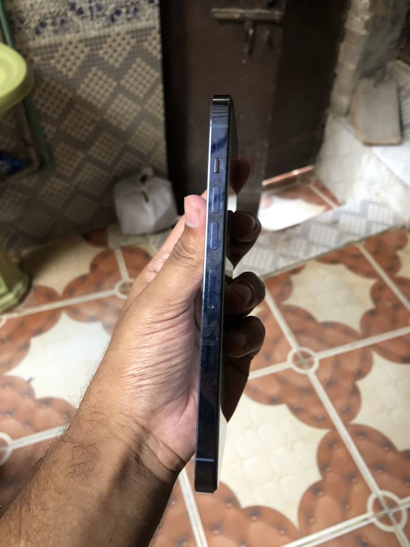 Apple iPhone 13 Pro Max 5