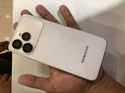 Tecno Spark 40 128GM 6+4GB