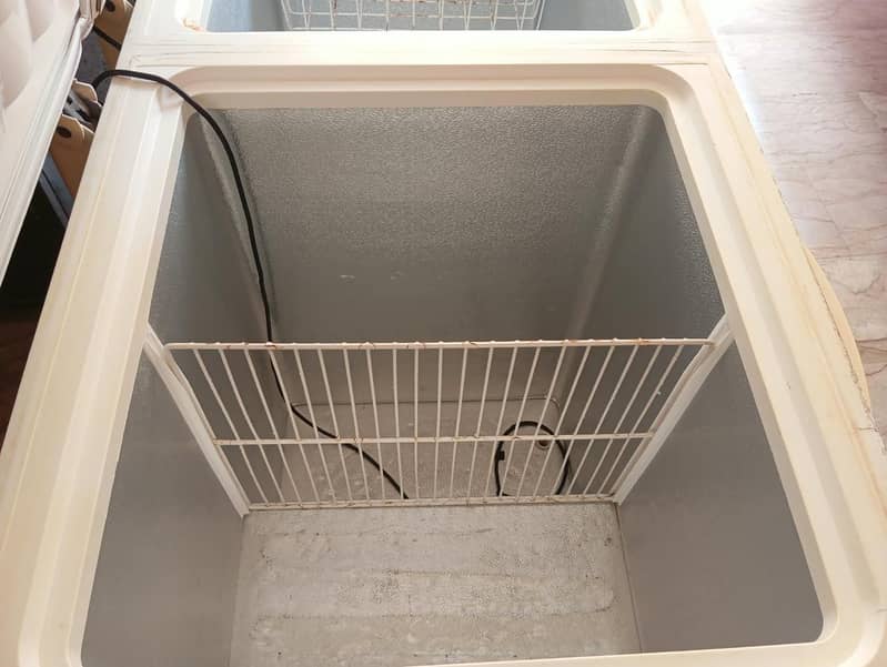 Waves Double Door Freezer 1