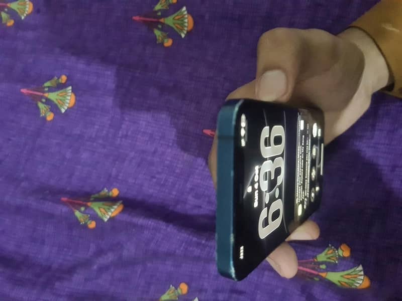 Apple iPhone 12 2